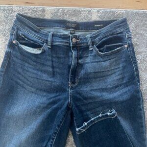 Judy Blue Mid Rise Boyfriend Dark Wash Non Distressed